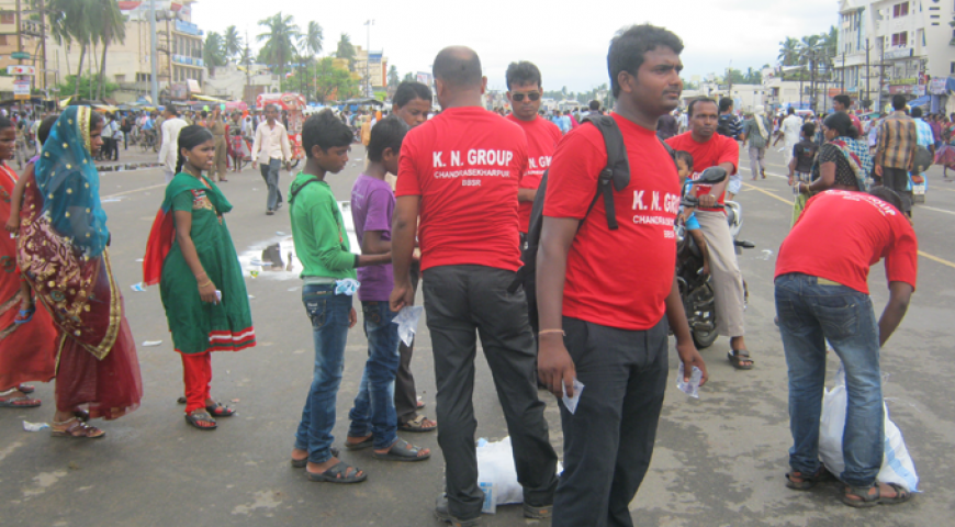 Sweets and Water Distribution by KN Multiprojects Employee at Puri on Ratha Yatra